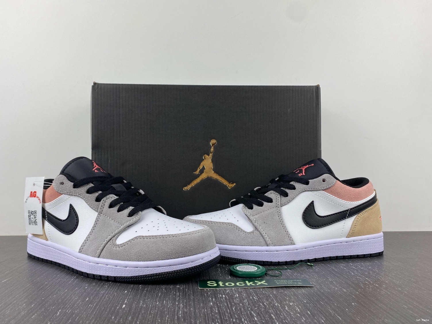 Jordan 1 Low Air DX4334-008 Club